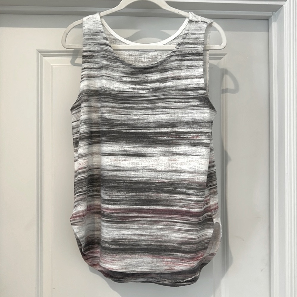 Multi-color tank